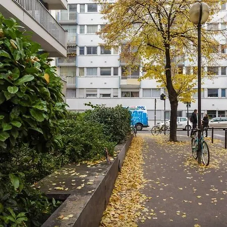 Cozy Bastille With Balcony Parigi